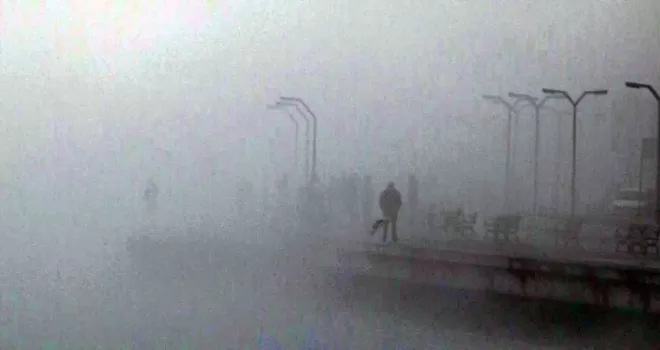 İstanbul Boğazı siste adeta kayboldu

