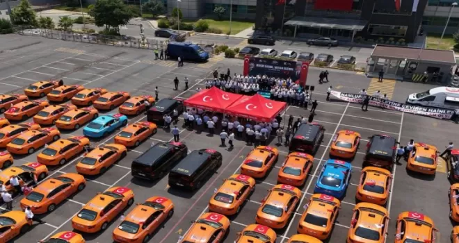 İstanbul’da 253 taksilik ’Demokrasi Konvoyu’