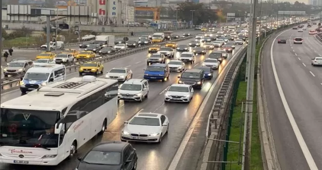 İstanbul’da beklenen yağmur başladı
