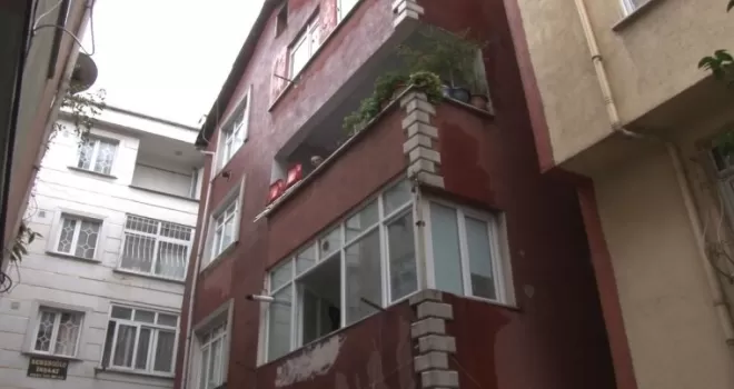 İstanbul’da “depremde bir binada hasar oluştu“ ihbarı ekipleri alarma geçirdi
