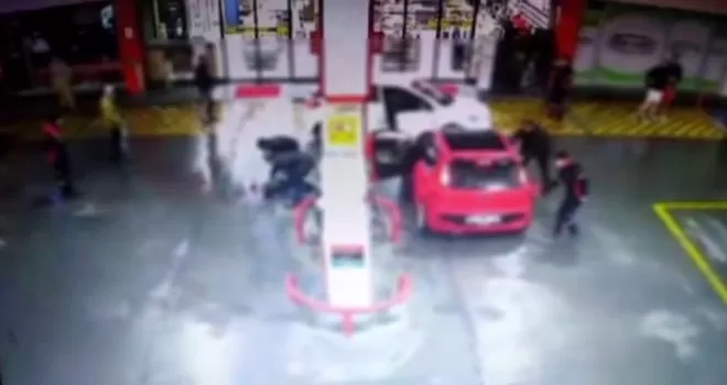 İstanbul’da dolandırıcıların yakalandığı nefes kesen anlar kamerada

