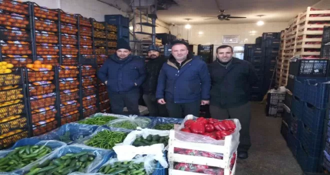 İstanbul’da etkili olan kar hal esnafını olumsuz etkiledi
