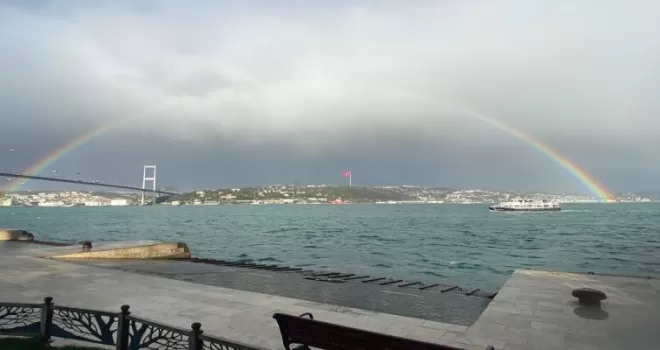 İstanbul’da gökkuşağı sürprizi
