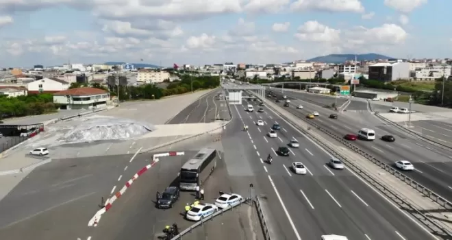 İstanbul’da helikopter destekli trafik denetimi havadan görüntülendi
