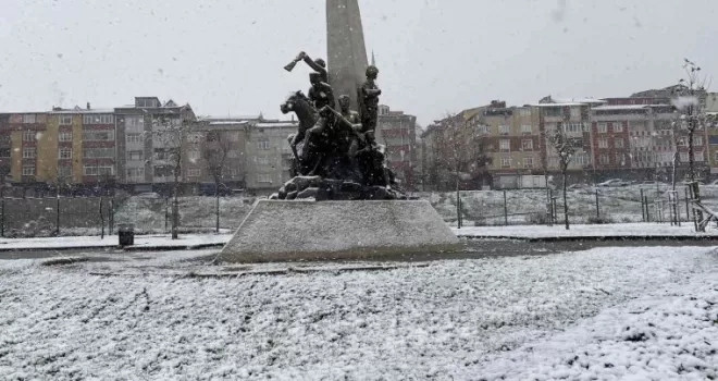 İstanbul’da kar sevinci
