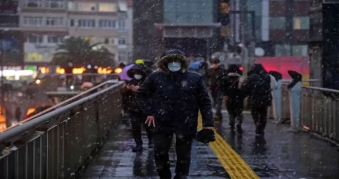 İstanbul’da kar yağışı etkili oluyor
