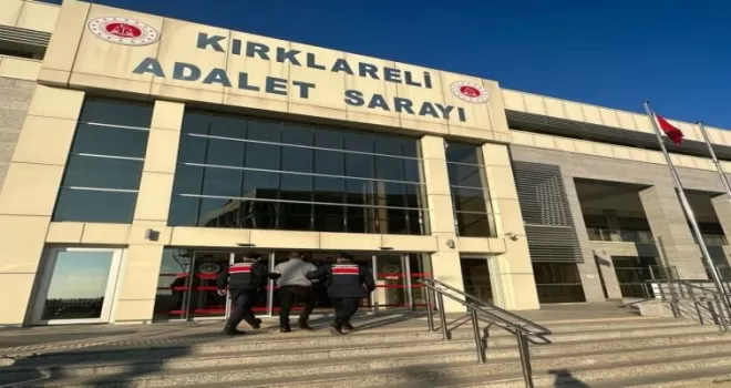 İstanbul’da kasten öldürme suçundan aranan şüpheli sahte kimlikle yakalandı
