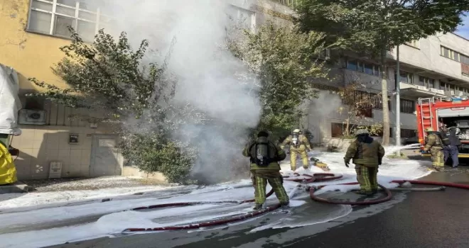 İstanbul’da kolonya imalathanesinde korkutan yangın

