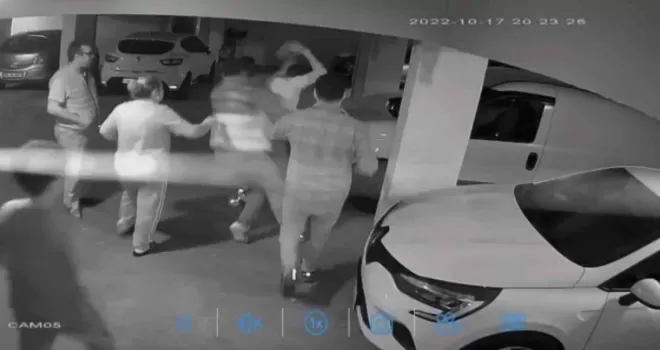 İstanbul’da komşusunun aracını kundaklamıştı: Apartman sakini o anları anlattı
