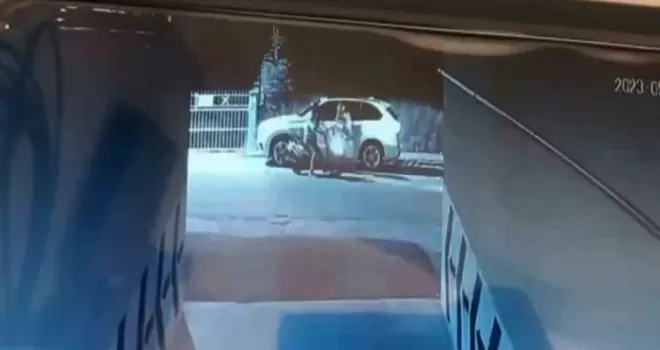 İstanbul’da lüks otomobillerden konsol çalan şüpheli yakayı ele verdi
