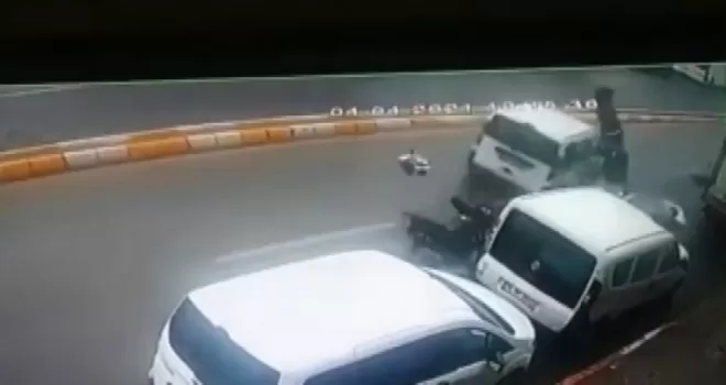 İstanbul’da motosikletli sürücünün feci ölümü kamerada
