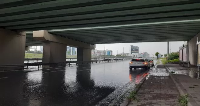 İstanbul’da şiddetli yağış etkili oldu
