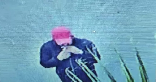 İstanbul’da tabanca çalan hırsız satın aldığı kırmızı şapkadan yakalandı
