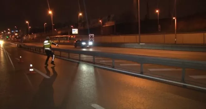 İstanbul’da trafik ekipleri gece boyu kısıtlamaya yönelik denetim gerçekleştirdi
