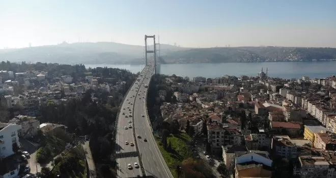 İstanbul’da trafik yoğunluğu havadan görüntülendi
