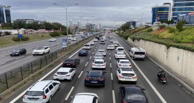 İstanbul’da yağmur trafiği: Yoğunluk yüzde 67
