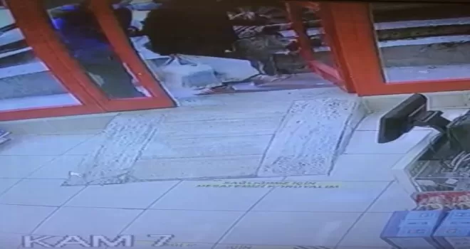 İstanbul’da yankesici anne kamerada
