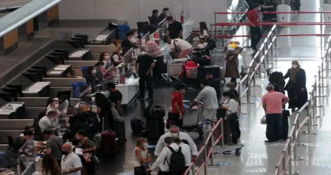 İstanbul Havalimanı’nda bayram hareketliliği başladı
