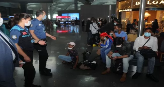 İstanbul Havalimanı’nda korona virüs denetimleri sürüyor
