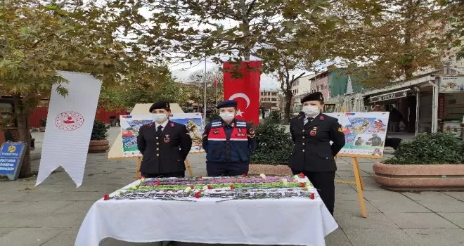 İstanbul Jandarması kadınlara “KADES” uygulamasını tanıttı
