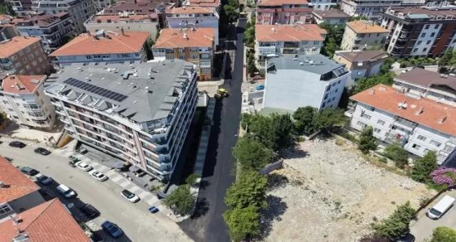 İstanbul Maltepe’de asfalt seferberliği sürüyor