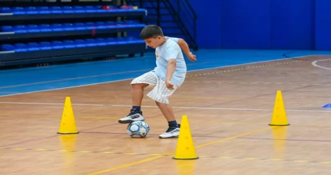İstanbul Maltepe’de futsal ve masa tenisi dersleri başladı
