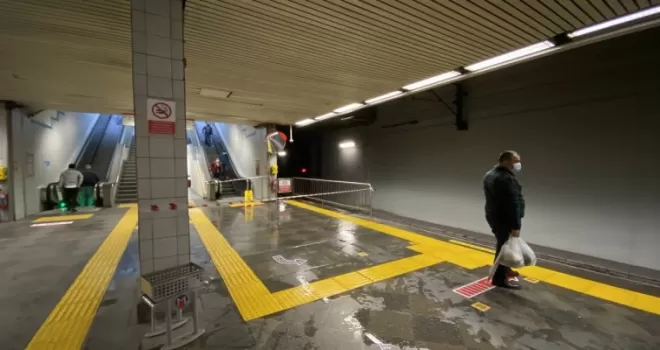 İstanbul Metrosunun tavanı aktı
