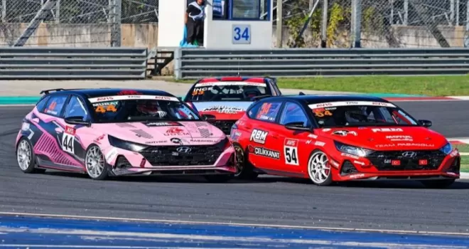 İstanbul Park’ta zirve mücadelesi nefes kesti