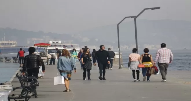 İstanbul sahillerinde maskesiz ve sosyal mesafesiz yoğunluk
