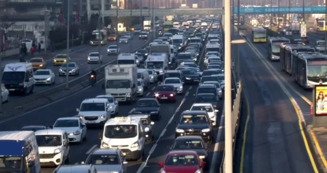 İstanbul trafiğinde ‘yerinde normalleşme’ hareketliliği
