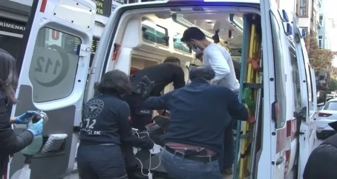 İstanbul’un göbeğinde antikacının ağır yaralandığı kavga kamerada
