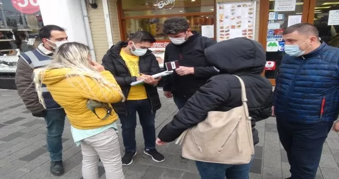 İstiklal Caddesi’nde tedbirlere uymayanlara ceza yağdı
