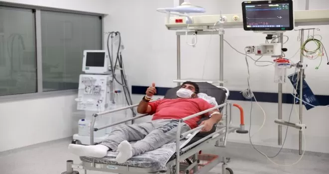 İsveç’teki Türk vatandaşı ambulans uçakla Türkiye’ye getirildi