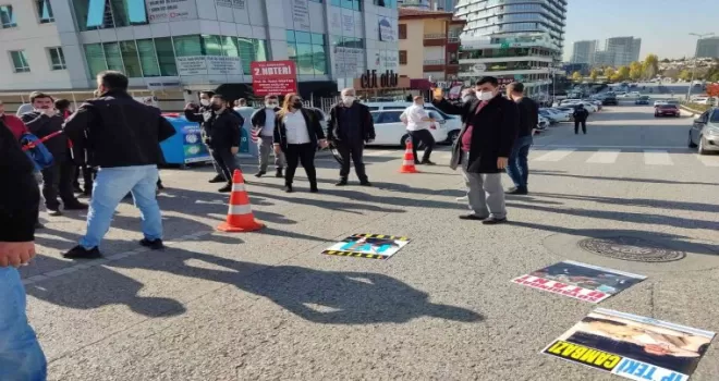 İYİ Parti önünde Türkkan protestosu