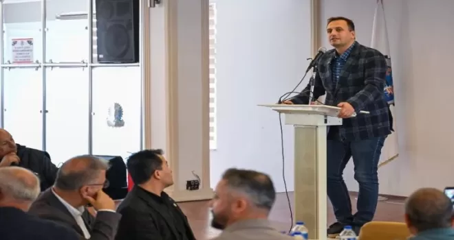 İzmir Bornova’da Başkan Eşki esnafla bir araya geldi