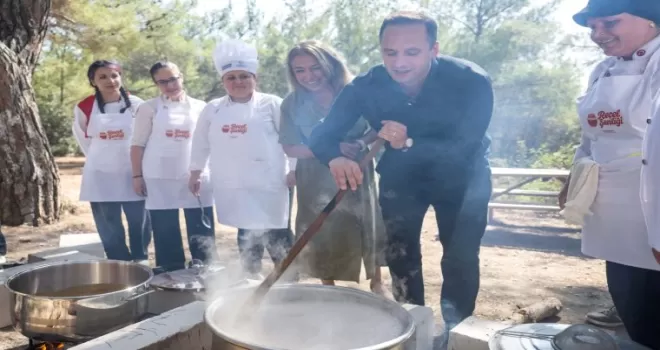 İzmir Bornova’da kadın emeği reçelle taçlanıyor