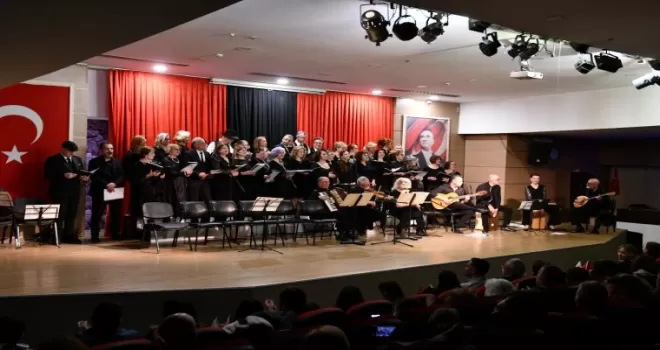 İzmir Çiğli’de ’Rebetiko’ rüzgarı