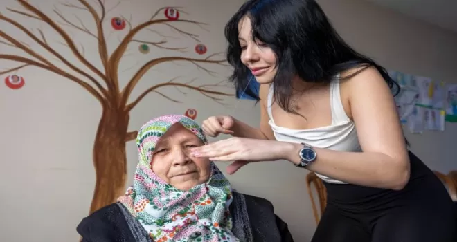 İzmir’de hem saçlar, hem kadınlar güçleniyor