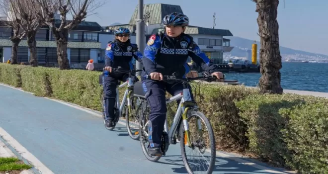 İzmir’de kadın emeği kenti güzelleştiriyor