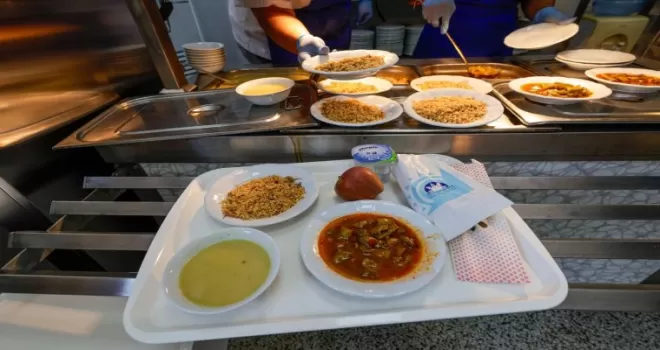 İzmir’de krize karşı 25 TL’lik sofra
