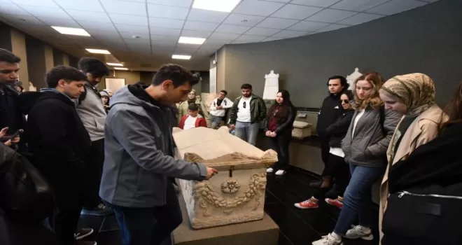 İzmir’de üniversite öğrencilerine Bergama ve Ödemiş gezisi