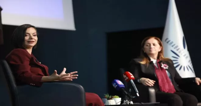 İzmir Karabağlar’da “Kadın ve Emek” forumu
