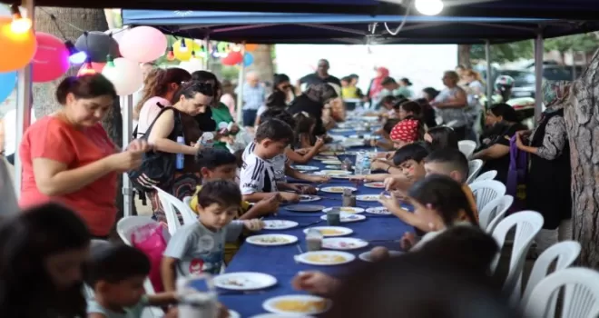 İzmir Karabağlar’da mahalle kültürü yeniden canlanıyor