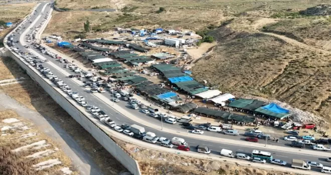 İzmir Karabağlar’da planlı ve denetimli kurban alanı