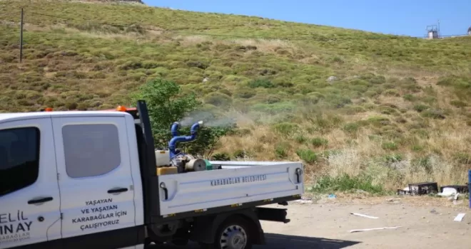 İzmir Karabağlar’ın 58 mahallesinde ilaçlama seferberliği