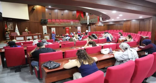 İzmit Belediyesi’nin öğretmen sınavına adaylardan övgü