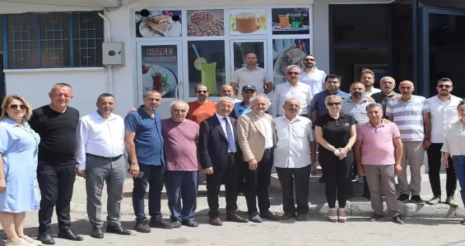 İzmit’te mahalle ziyaretleri devam ediyor