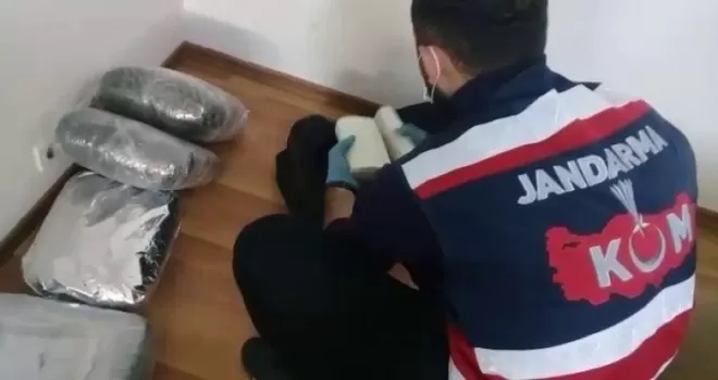 	Jandarmadan “torbacı“ operasyonu