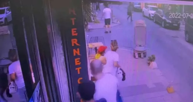 Kadıköy’de av tüfekli çatışma kamerada
