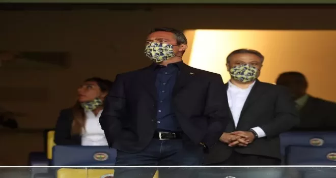 Kadıköy’de protokolde sosyal mesafe
